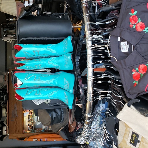 Frye western boots Daisy Dukes - Picture 5 of 7